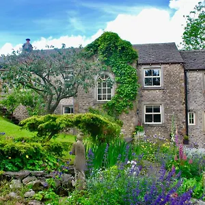 4* Guest house Warren House